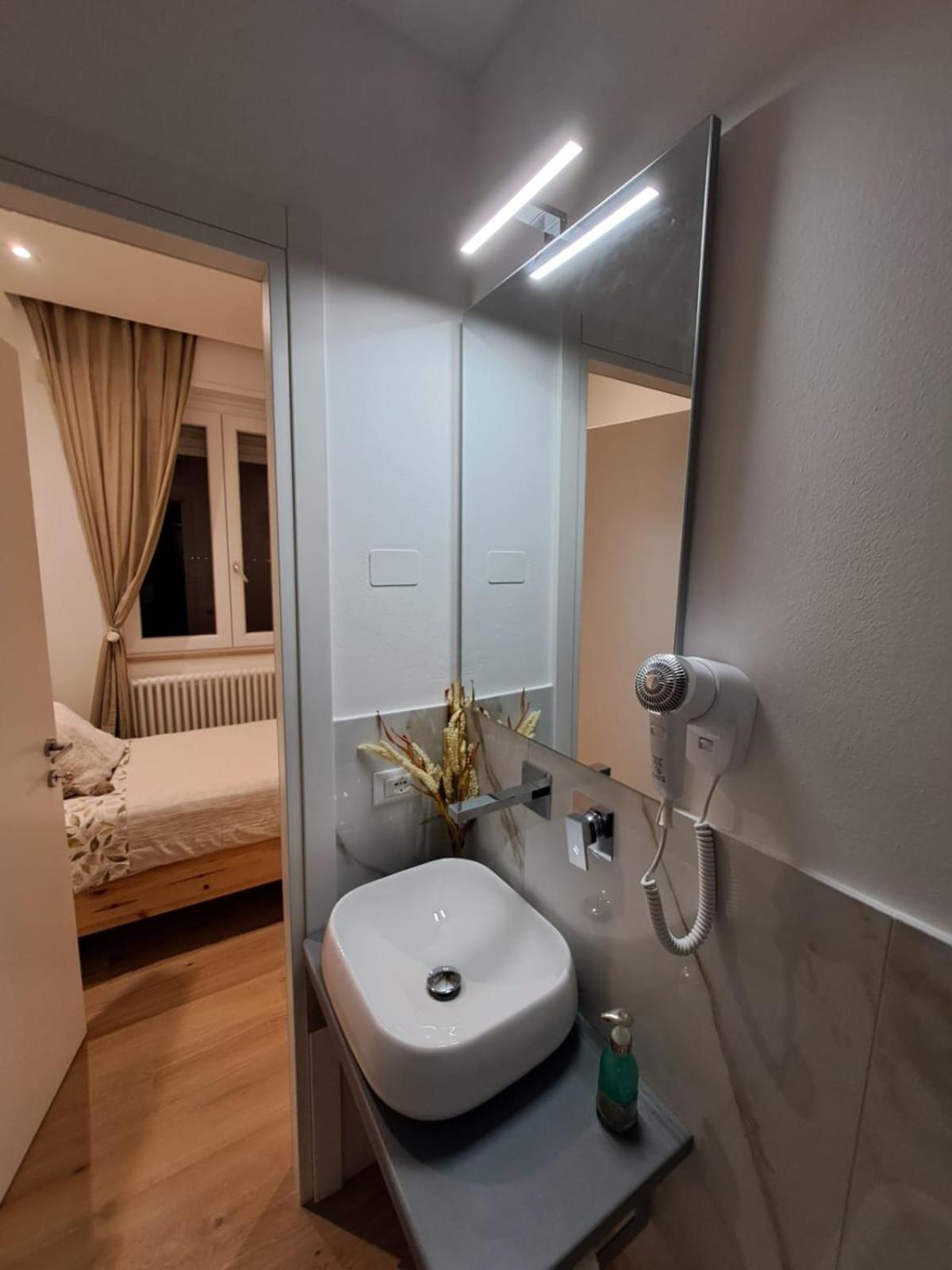 Keizna Rooms Чезена Екстер'єр фото